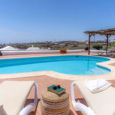 Amazing 3 Bedroom Ocean View With Pool Сasa de vacaciones