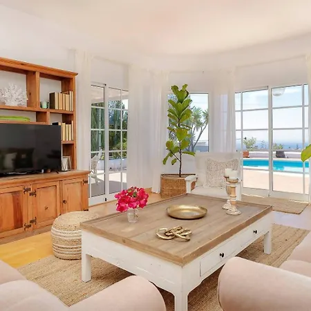 Amazing 3 Bedroom Ocean View With Pool Сasa de vacaciones