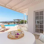 Ferienhaus Amazing 3 Bedroom Ocean View With Pool