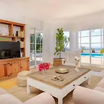 Amazing 3 Bedroom Ocean View With Pool Ferienhaus